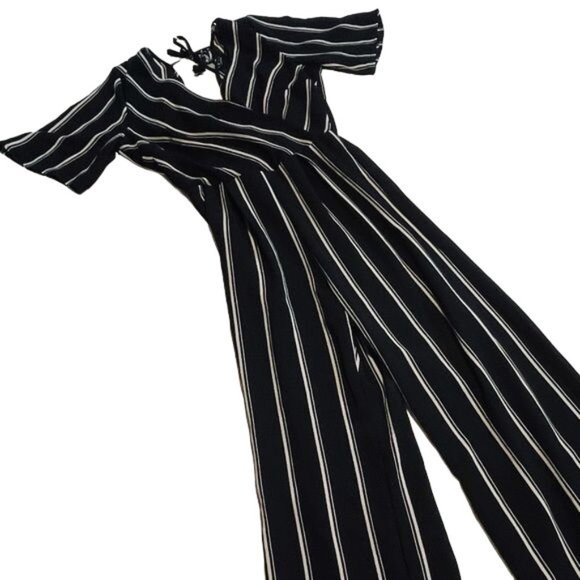 FRANCESCA’S TRIXXI black white Striped one piece Jumpsuit w tie neck - Picture 1 of 10